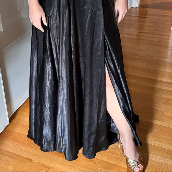 Sherri Hill Prom Dress - Picture 5 of 8